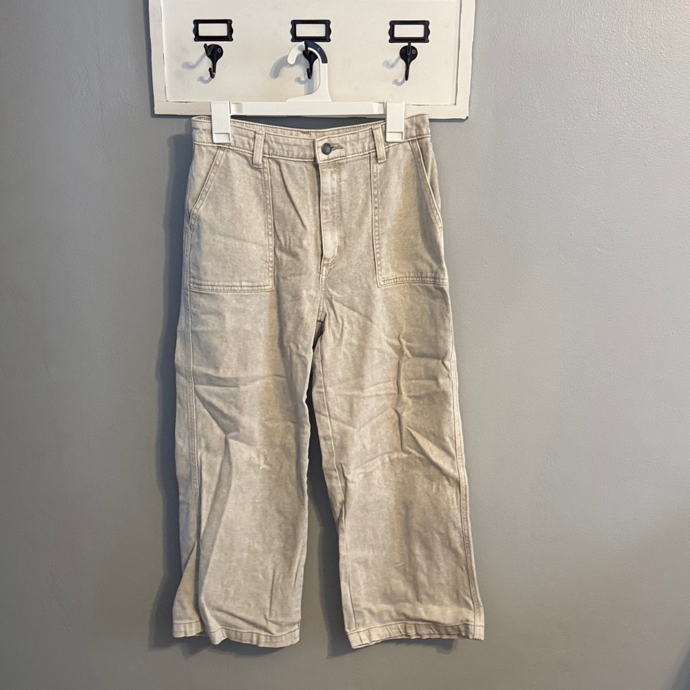 women’s beige cropped jeans